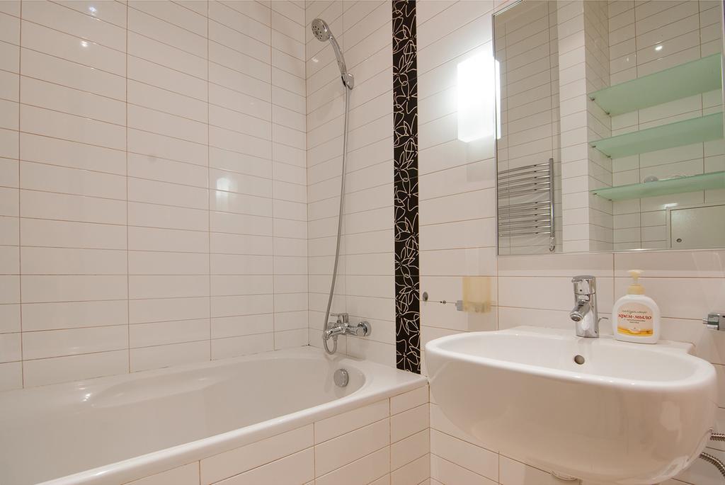 Home Hotel Apartments On Zoloti Vorota Kiev Ngoại thất bức ảnh