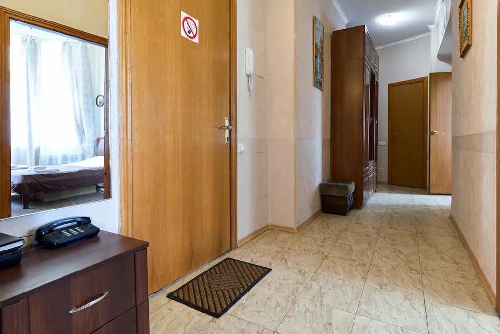 Home Hotel Apartments On Zoloti Vorota Kiev Ngoại thất bức ảnh