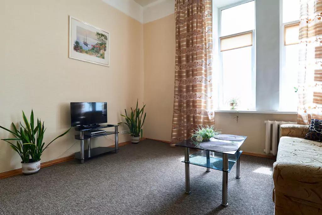 Home Hotel Apartments On Zoloti Vorota Kiev Ngoại thất bức ảnh
