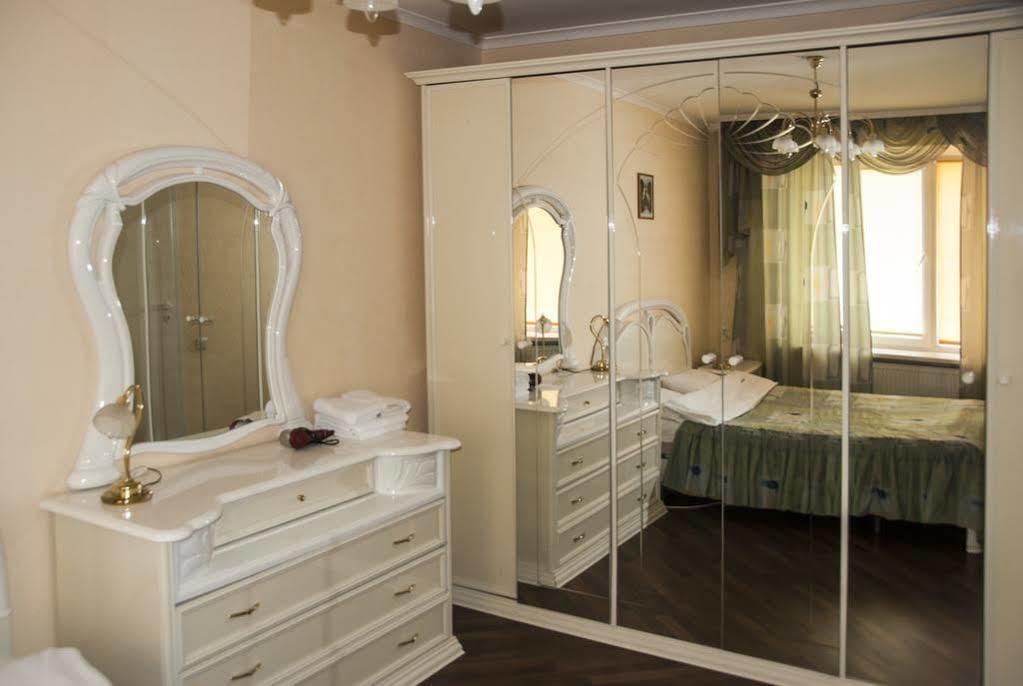 Home Hotel Apartments On Zoloti Vorota Kiev Ngoại thất bức ảnh