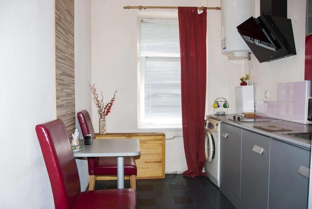 Home Hotel Apartments On Zoloti Vorota Kiev Ngoại thất bức ảnh