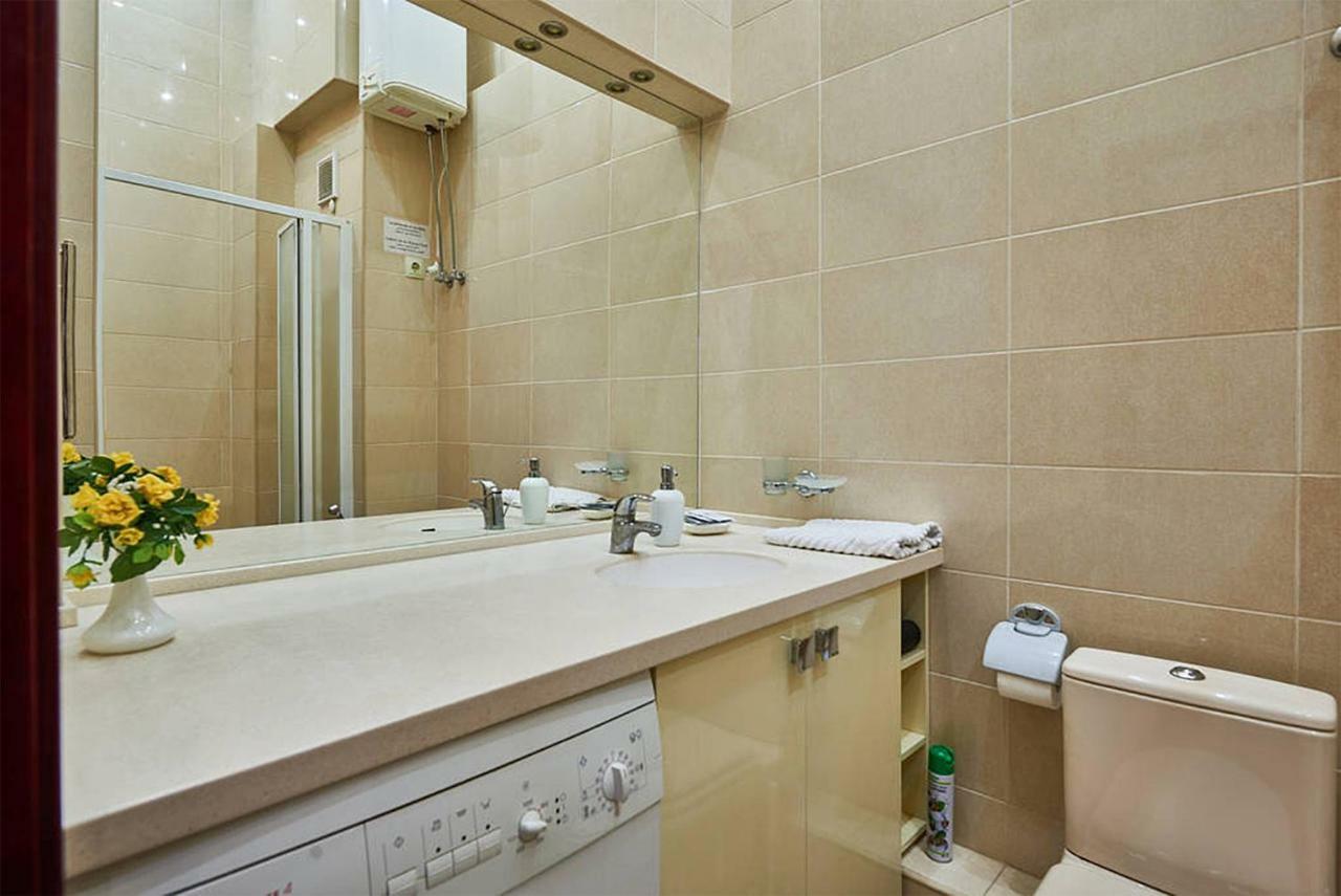 Home Hotel Apartments On Zoloti Vorota Kiev Ngoại thất bức ảnh