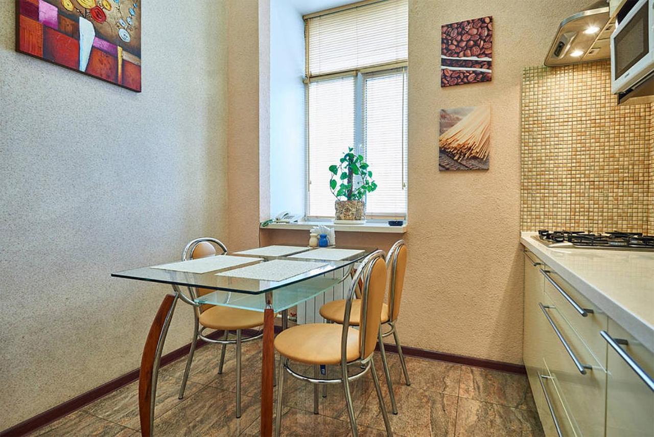 Home Hotel Apartments On Zoloti Vorota Kiev Ngoại thất bức ảnh