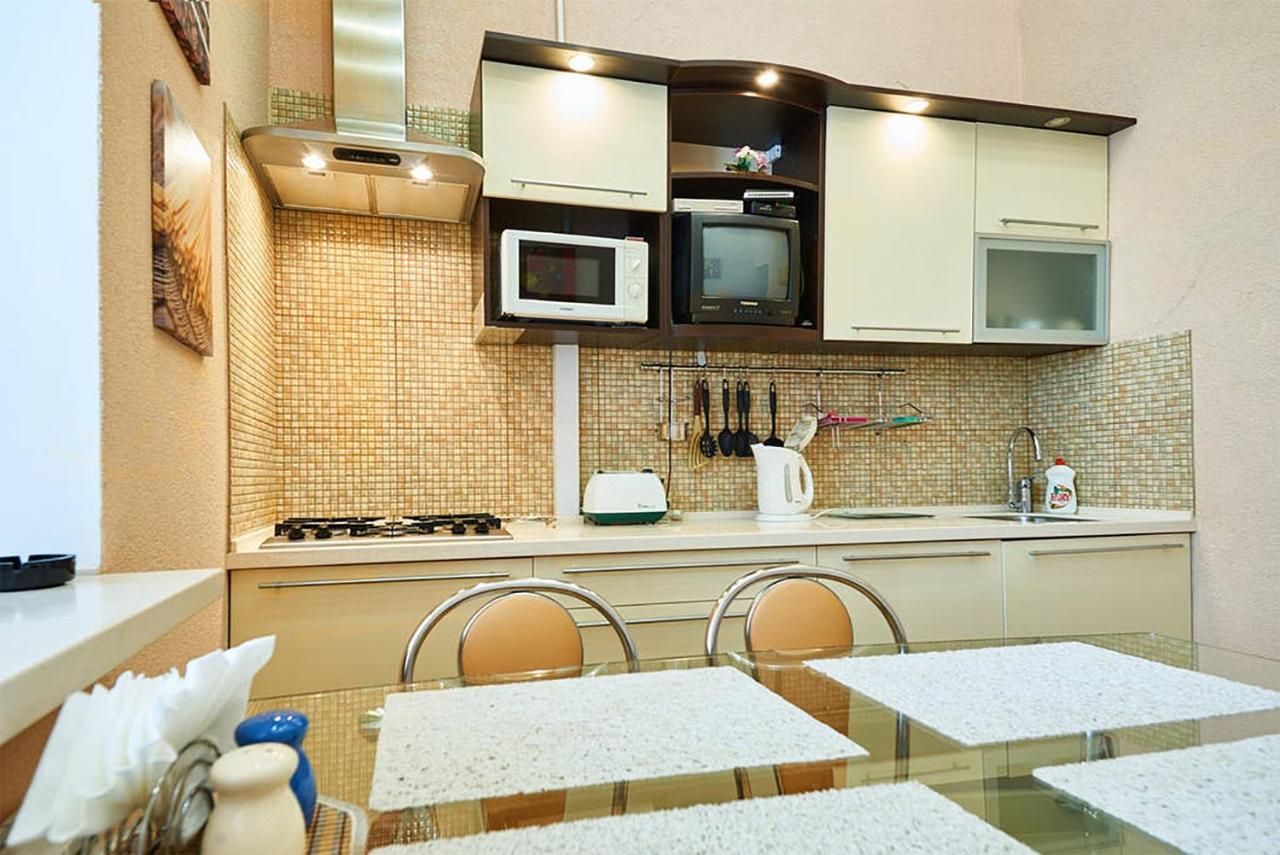 Home Hotel Apartments On Zoloti Vorota Kiev Ngoại thất bức ảnh