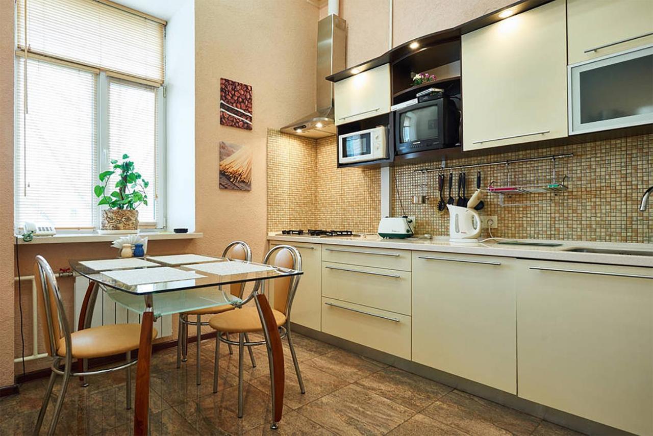 Home Hotel Apartments On Zoloti Vorota Kiev Ngoại thất bức ảnh